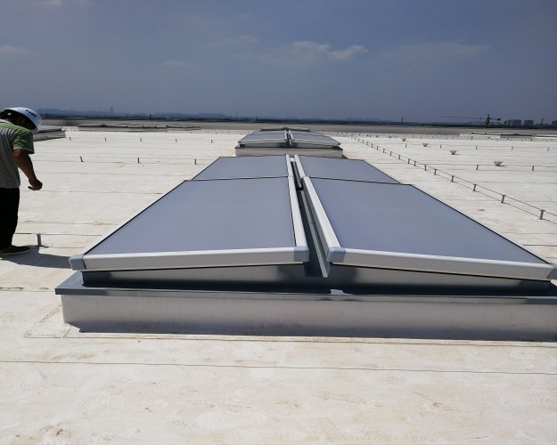 采光屋頂通風(fēng)氣樓